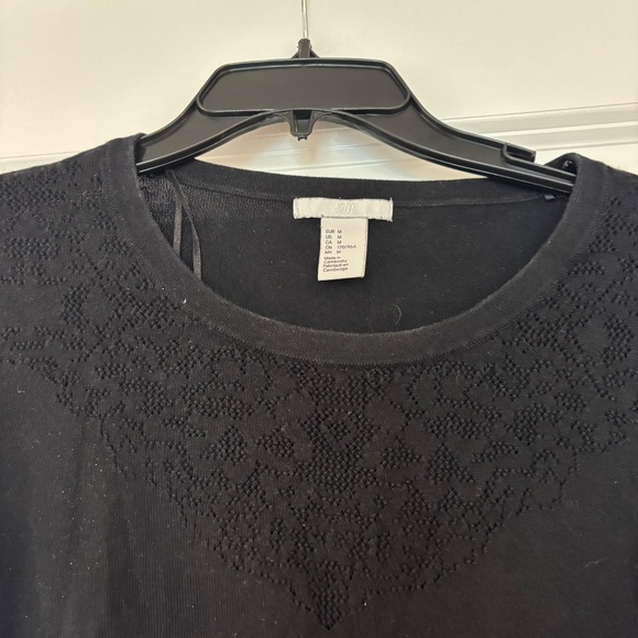 H&M Three Quarter Sleeve Black Sweater - Picture 2 of 6